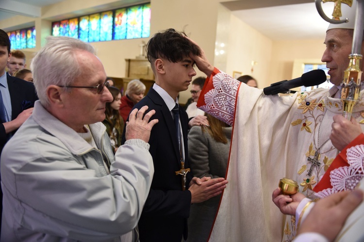 Bierzmowanie u Matki Bożej Nieustającej Pomocy w Mielcu - cz. 1