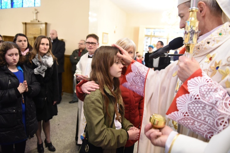 Bierzmowanie u Matki Bożej Nieustającej Pomocy w Mielcu - cz. 1