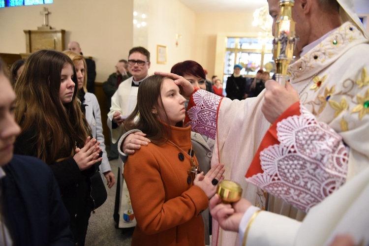 Bierzmowanie u Matki Bożej Nieustającej Pomocy w Mielcu - cz. 1