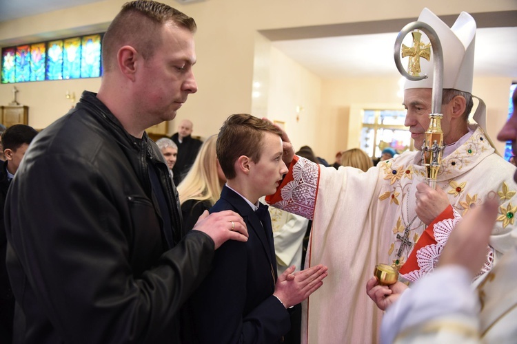 Bierzmowanie u Matki Bożej Nieustającej Pomocy w Mielcu - cz. 1