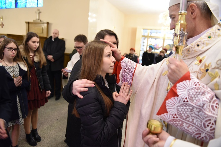 Bierzmowanie u Matki Bożej Nieustającej Pomocy w Mielcu - cz. 1