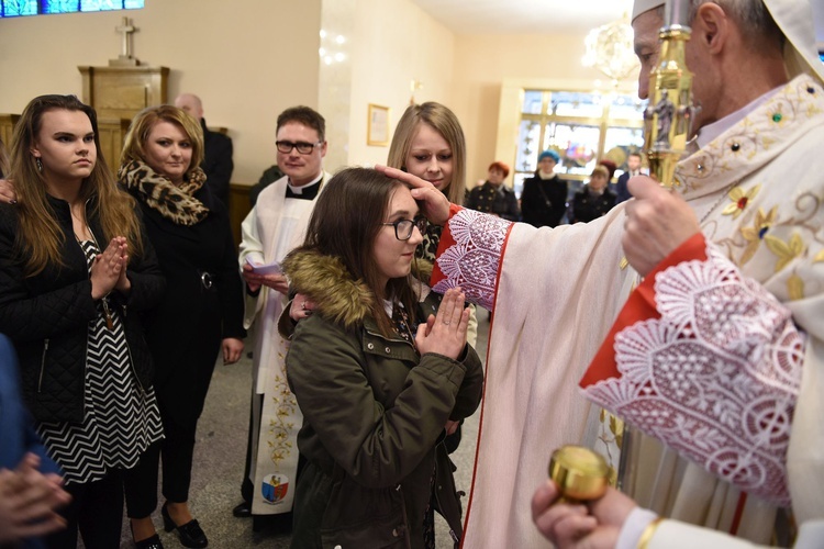 Bierzmowanie u Matki Bożej Nieustającej Pomocy w Mielcu - cz. 1