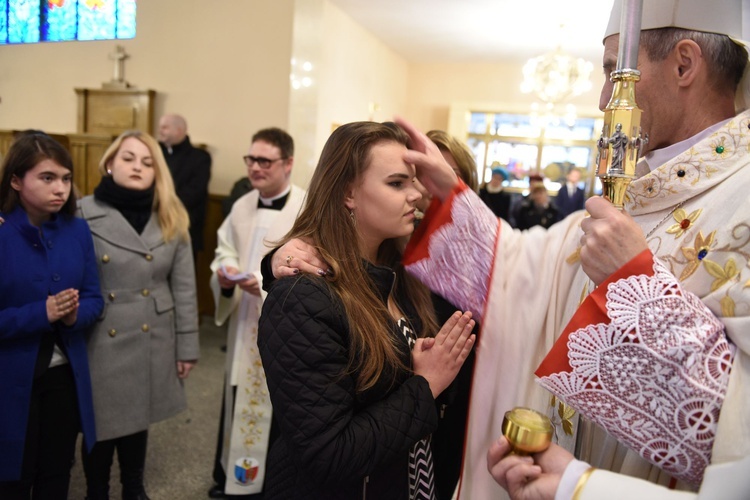 Bierzmowanie u Matki Bożej Nieustającej Pomocy w Mielcu - cz. 1