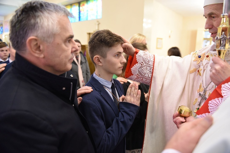 Bierzmowanie u Matki Bożej Nieustającej Pomocy w Mielcu - cz. 1