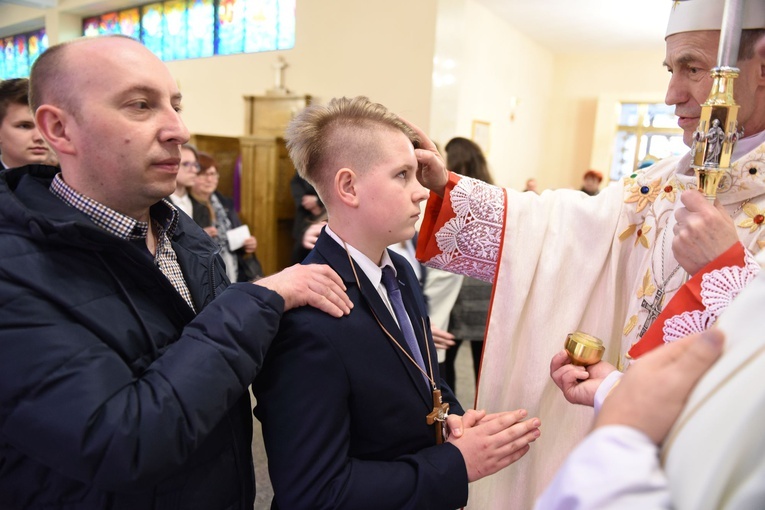 Bierzmowanie u Matki Bożej Nieustającej Pomocy w Mielcu - cz. 1