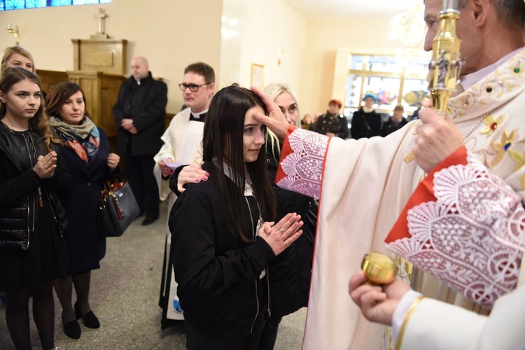 Bierzmowanie u Matki Bożej Nieustającej Pomocy w Mielcu - cz. 1