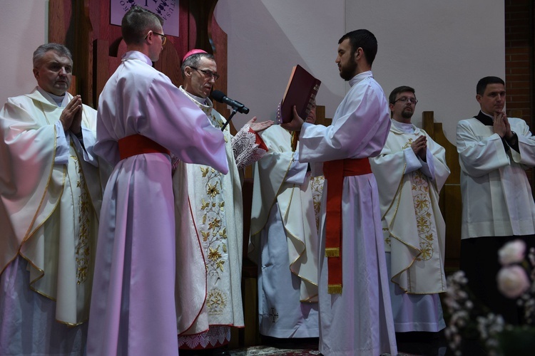 Bierzmowanie u Matki Bożej Nieustającej Pomocy w Mielcu - cz. 1