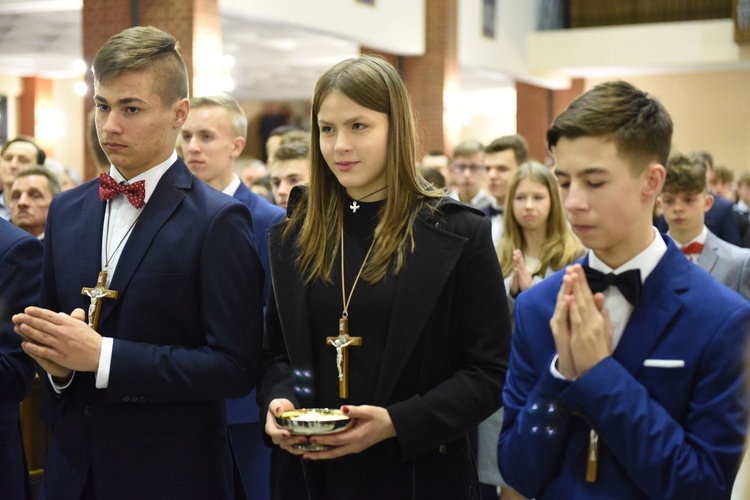 Bierzmowanie u Matki Bożej Nieustającej Pomocy w Mielcu - cz. 2