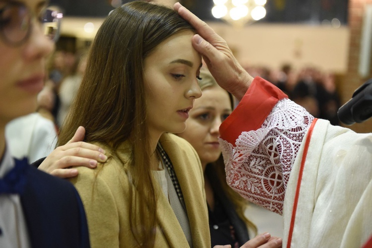 Bierzmowanie u Matki Bożej Nieustającej Pomocy w Mielcu - cz. 2