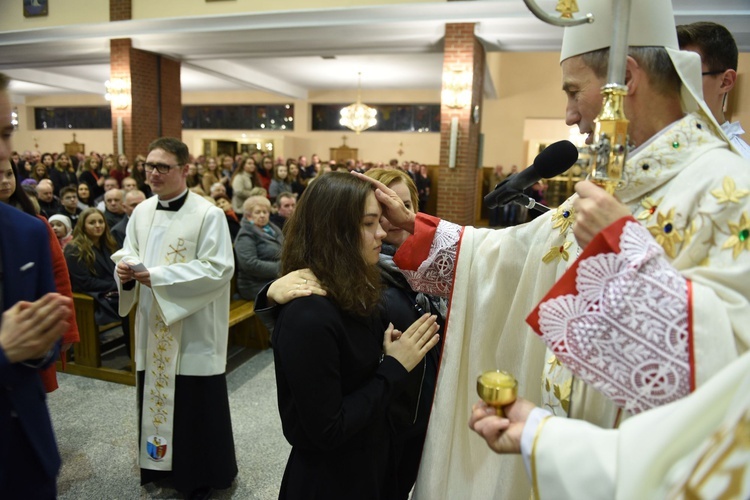 Bierzmowanie u Matki Bożej Nieustającej Pomocy w Mielcu - cz. 2