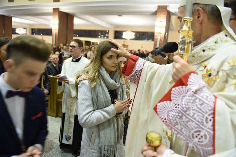 Bierzmowanie u Matki Bożej Nieustającej Pomocy w Mielcu - cz. 2