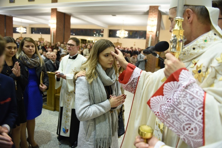 Bierzmowanie u Matki Bożej Nieustającej Pomocy w Mielcu - cz. 2