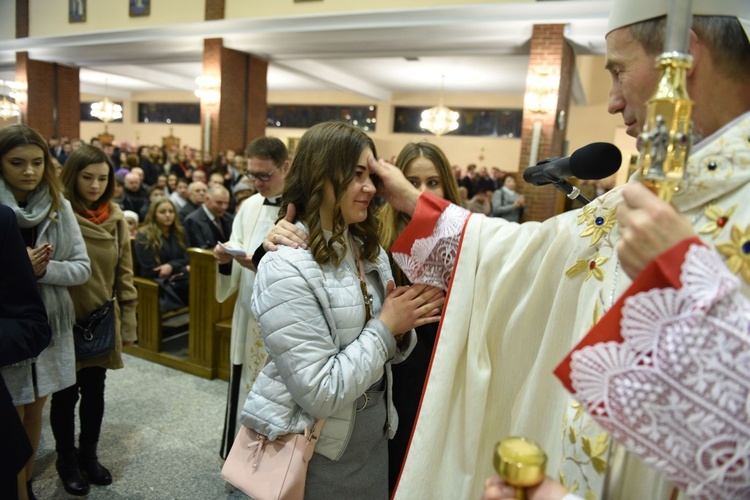 Bierzmowanie u Matki Bożej Nieustającej Pomocy w Mielcu - cz. 2