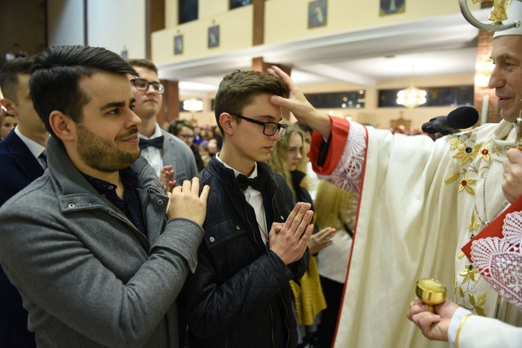 Bierzmowanie u Matki Bożej Nieustającej Pomocy w Mielcu - cz. 2