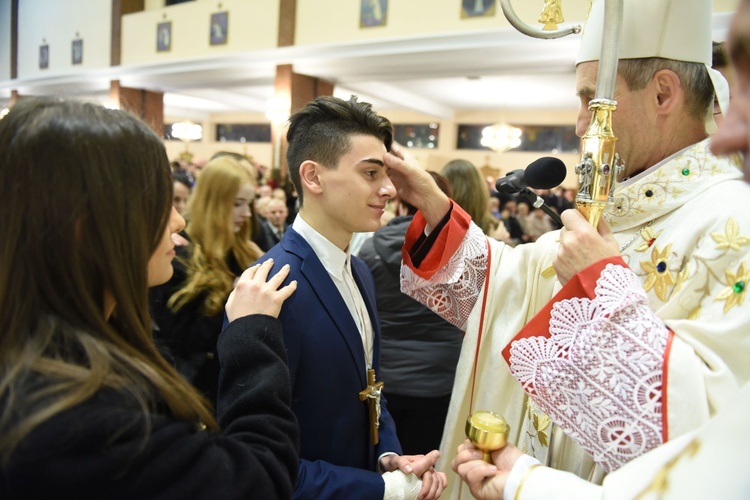 Bierzmowanie u Matki Bożej Nieustającej Pomocy w Mielcu - cz. 2