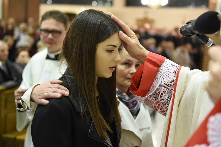 Bierzmowanie u Matki Bożej Nieustającej Pomocy w Mielcu - cz. 2