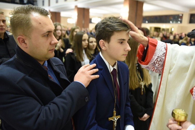 Bierzmowanie u Matki Bożej Nieustającej Pomocy w Mielcu - cz. 2