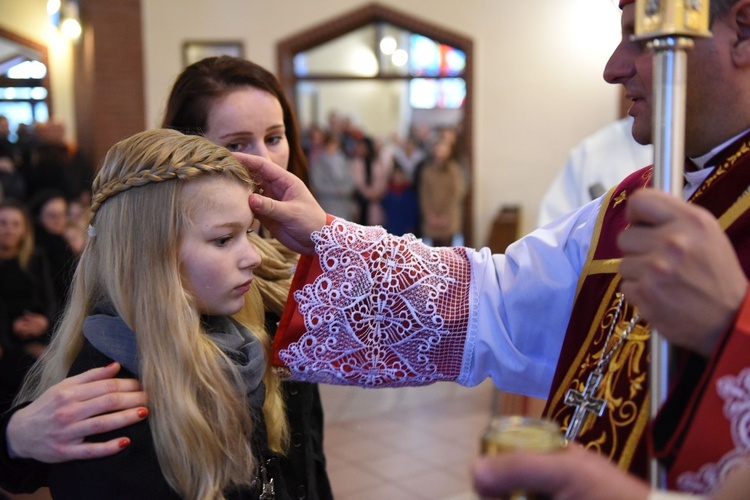 Bierzmowanie w par. Miłosierdzia Bożego w Brzesku