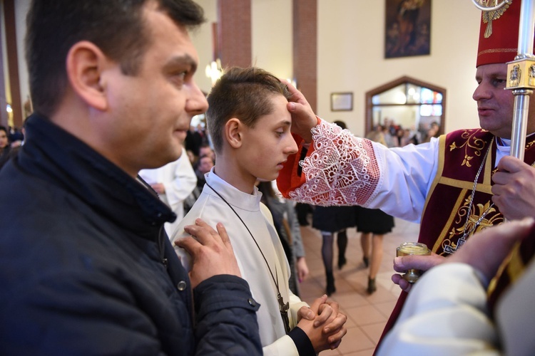 Bierzmowanie w par. Miłosierdzia Bożego w Brzesku