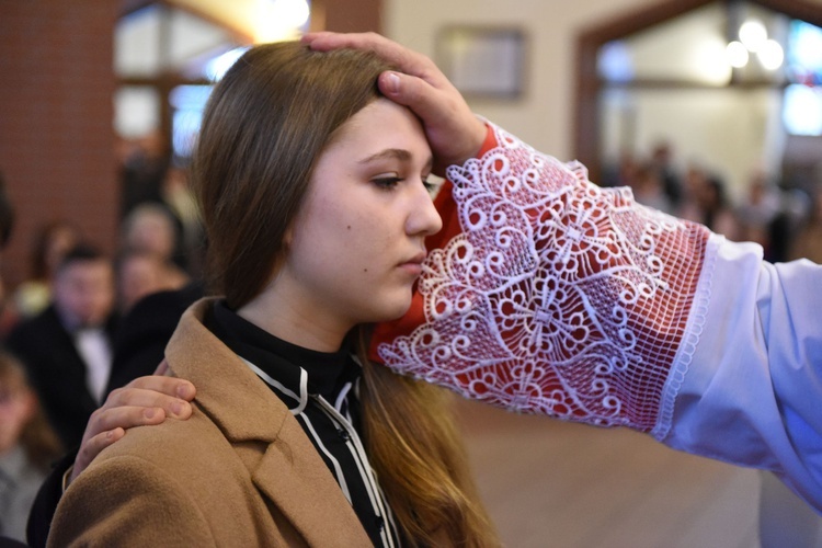 Bierzmowanie w par. Miłosierdzia Bożego w Brzesku