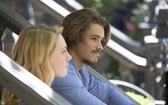 Yael Grobglas i Brenton Thwaites