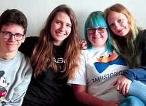Od lewej: Wojciech Rogowski, Oliwia Gojżewska, Barbara Łopuchow i Wiktoria Kąkol – grupa uczniów z Gdańska zakręcona na punkcie historii.