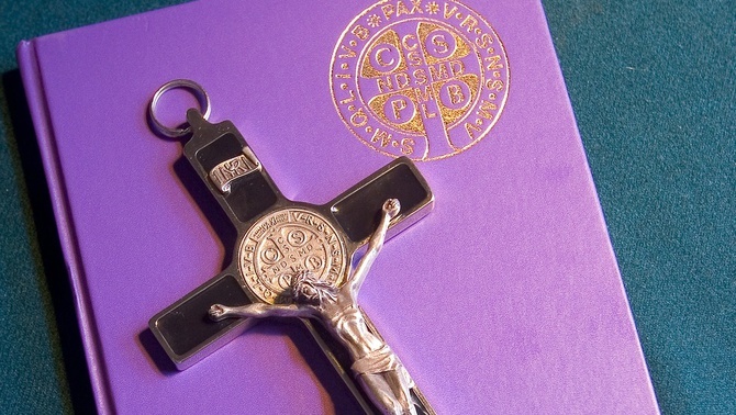 Wskazania dla kapłanów pełniących posługę egzorcysty