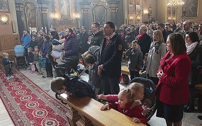 Małżonkowie u Matki Bożej Inwałdzkiej.