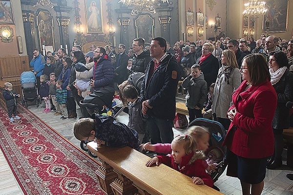 Małżonkowie u Matki Bożej Inwałdzkiej.