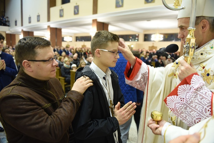 Bierzmowanie u Matki Bożej Nieustającej Pomocy w Mielcu - cz. 2