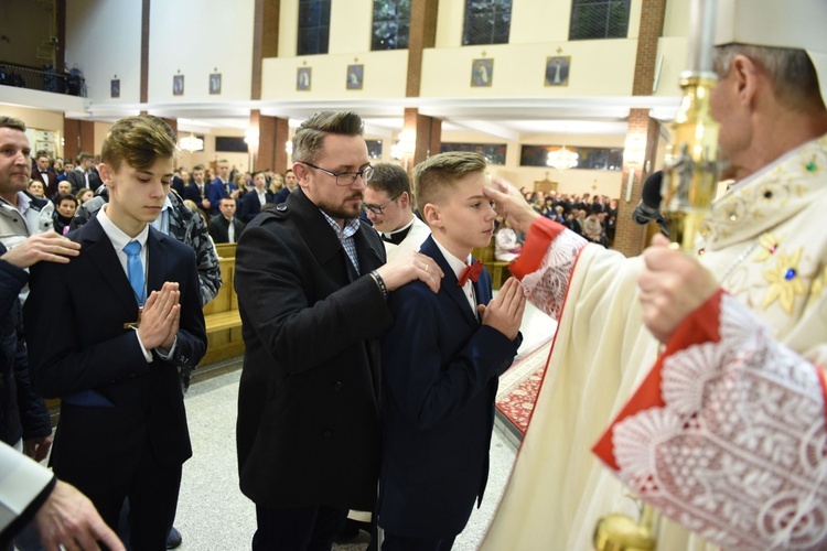 Bierzmowanie u Matki Bożej Nieustającej Pomocy w Mielcu - cz. 2