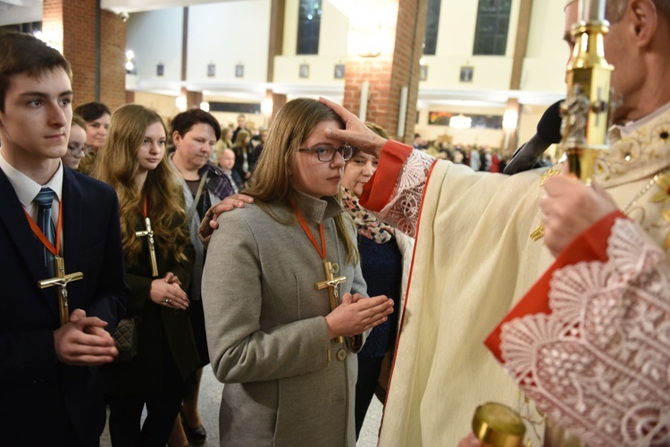 Bierzmowanie u Matki Bożej Nieustającej Pomocy w Mielcu - cz. 2