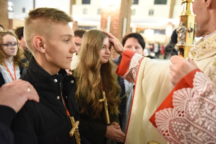 Bierzmowanie u Matki Bożej Nieustającej Pomocy w Mielcu - cz. 2