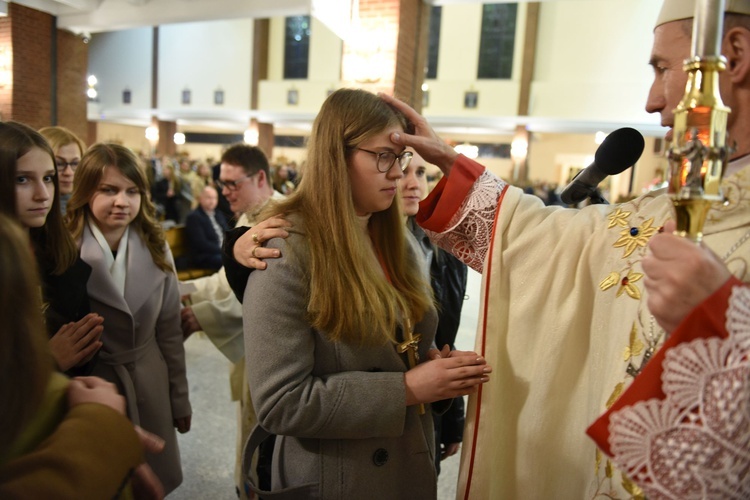 Bierzmowanie u Matki Bożej Nieustającej Pomocy w Mielcu - cz. 2