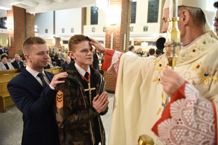 Bierzmowanie u Matki Bożej Nieustającej Pomocy w Mielcu - cz. 2