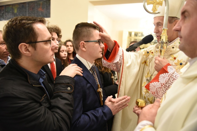 Bierzmowanie u Matki Bożej Nieustającej Pomocy w Mielcu - cz. 2