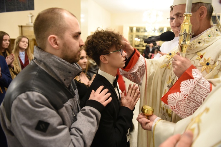 Bierzmowanie u Matki Bożej Nieustającej Pomocy w Mielcu - cz. 2