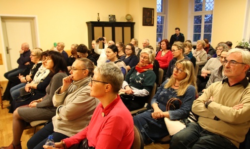 O. J. Konior o Niepokalanej i spojrzeniu na kobiety w różnych kulturach