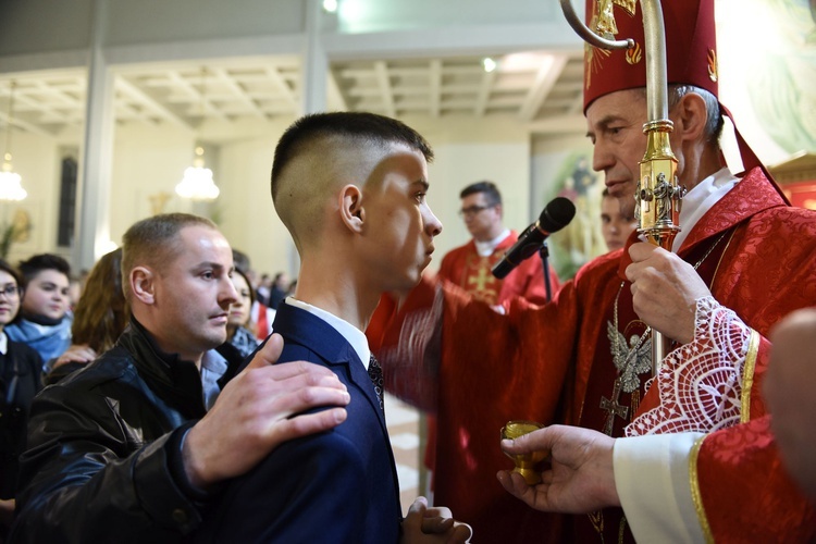 Bierzmowanie w par. Trójcy Przenajświętszej w Mielcu