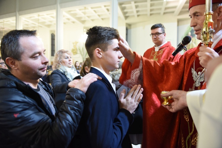 Bierzmowanie w par. Trójcy Przenajświętszej w Mielcu