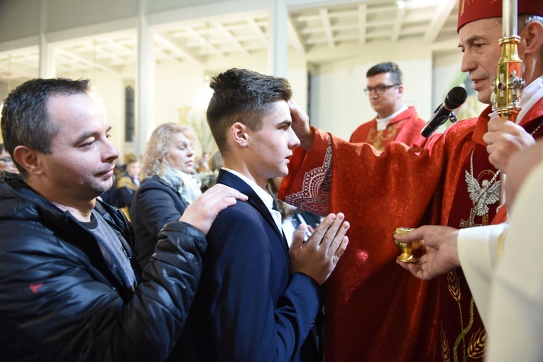 Bierzmowanie w par. Trójcy Przenajświętszej w Mielcu