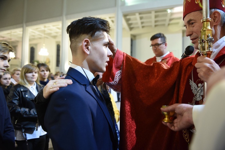 Bierzmowanie w par. Trójcy Przenajświętszej w Mielcu