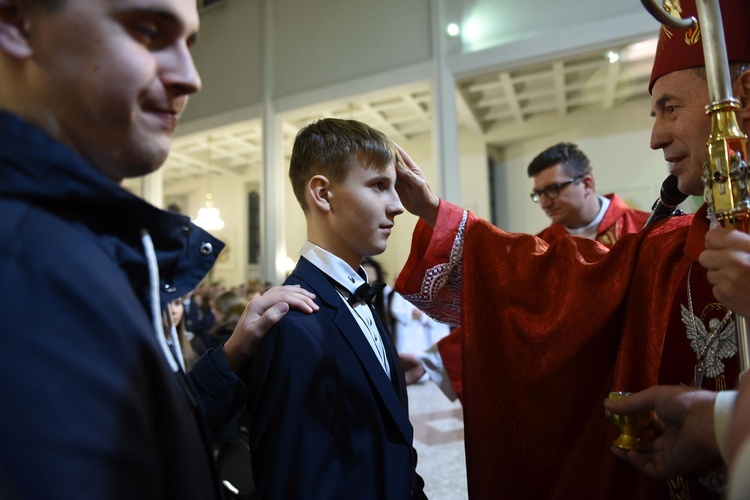 Bierzmowanie w par. Trójcy Przenajświętszej w Mielcu