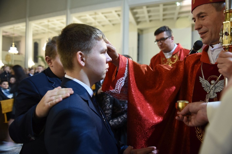 Bierzmowanie w par. Trójcy Przenajświętszej w Mielcu