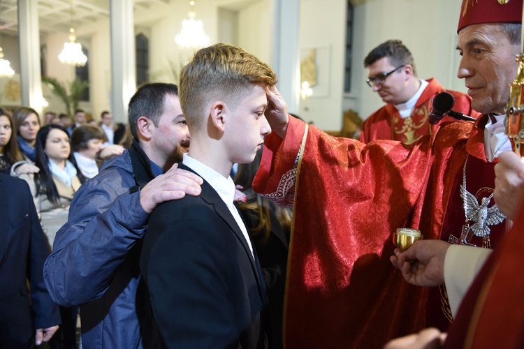 Bierzmowanie w par. Trójcy Przenajświętszej w Mielcu