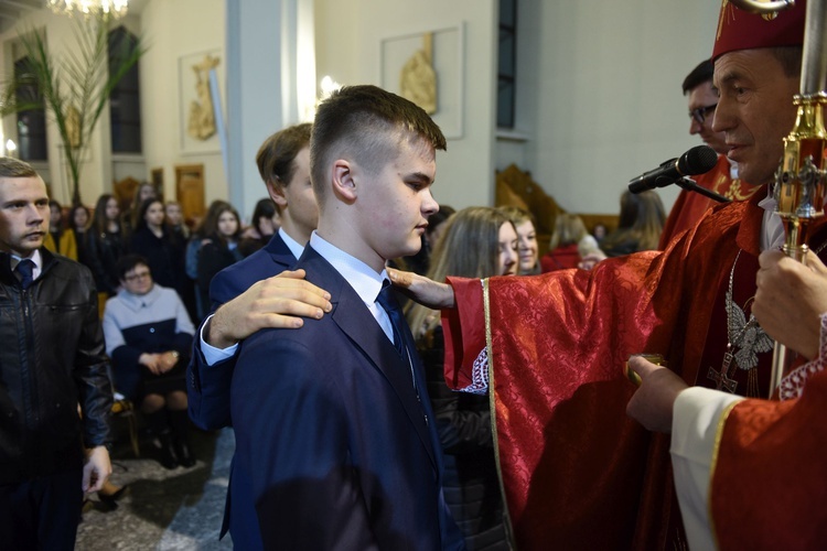 Bierzmowanie w par. Trójcy Przenajświętszej w Mielcu