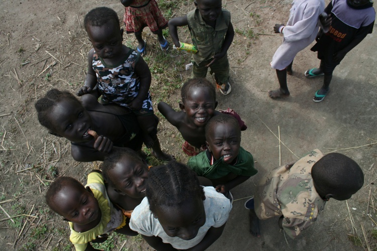 Dzieci z Sudanu Płd. potrzebują pomocy