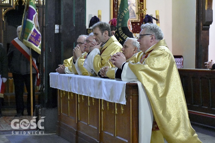 Konsekracja ołtarza w Wałbrzychu