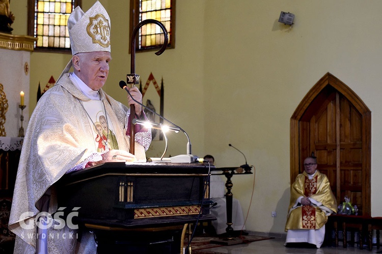 Konsekracja ołtarza w Wałbrzychu