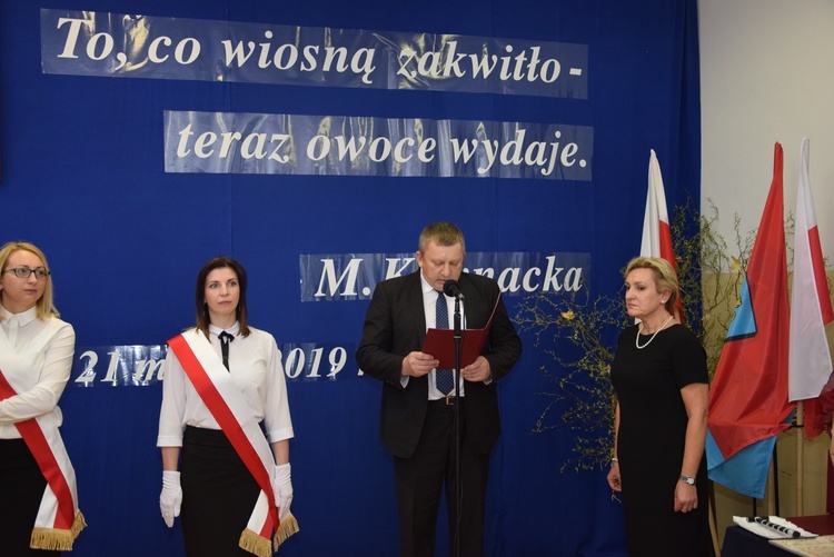 Nadanie imienia Szkole Podstawowej w Trębkach